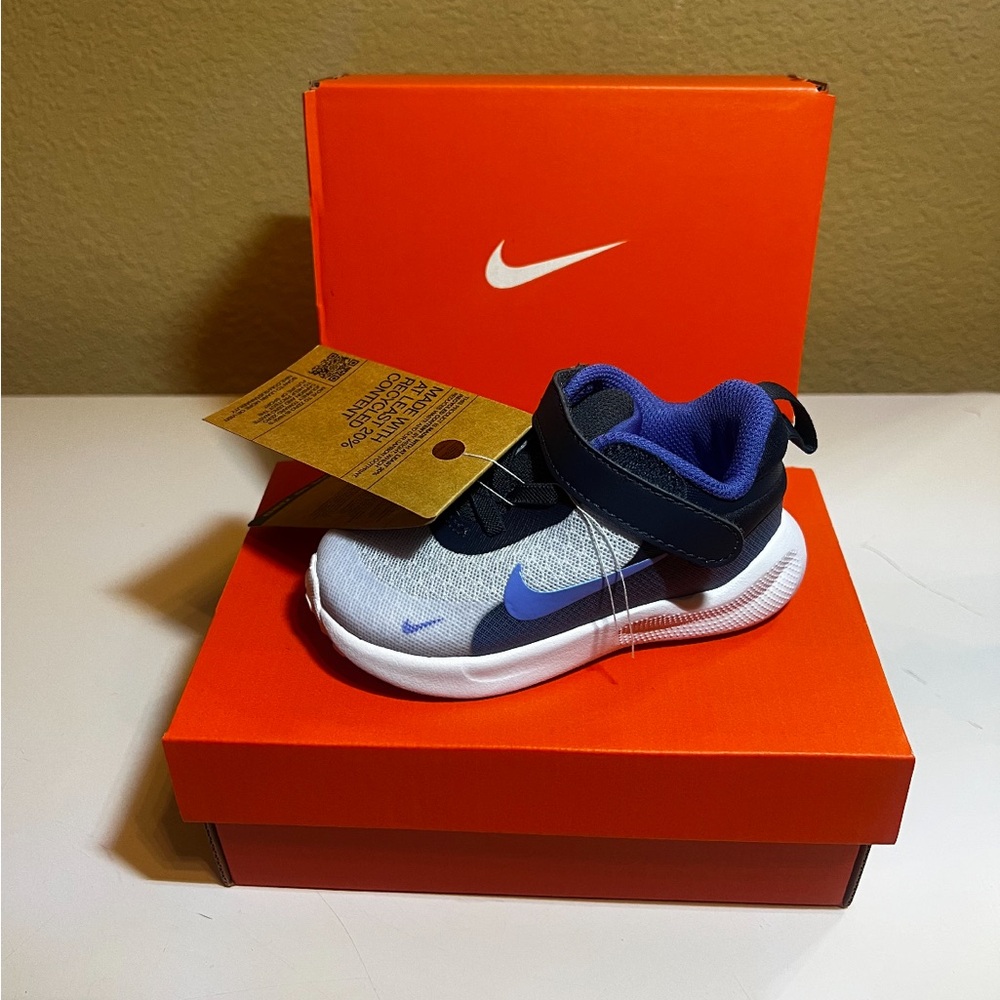 Nike Kids' Purple and White Sneakers